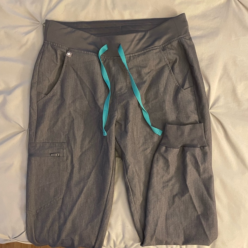 Graphite (Dark gray) Technical Collection size S petite FIGS jogger scrub pants